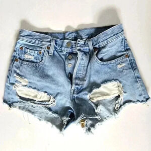 Levi's 501 button fly light wash distressed shorts sz 28